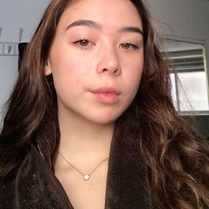 Meet your Posher, Arika